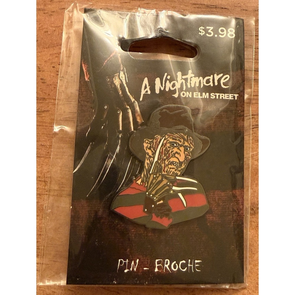 A Nightmare on Elm Street Collectible Pin Freddy Krueger Ruz Broche NEW‎